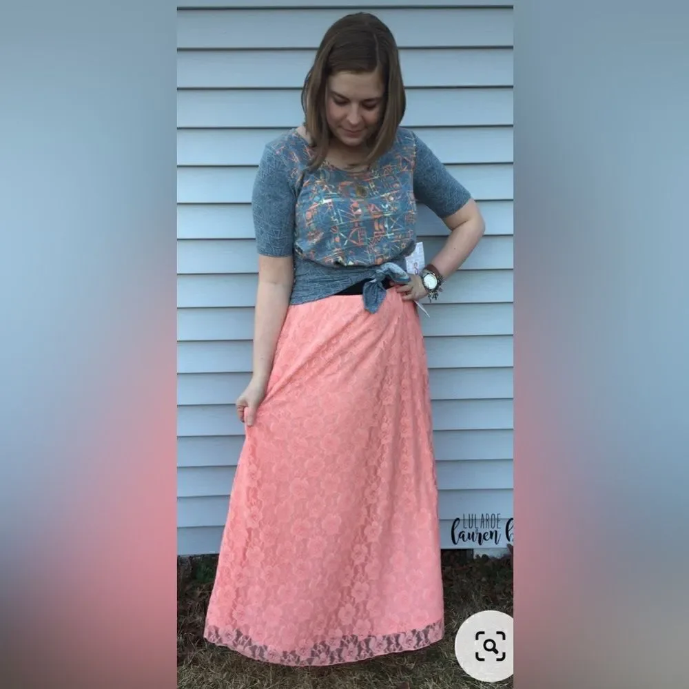 Lularoe Lucy mauve floral lace skirt sz small
